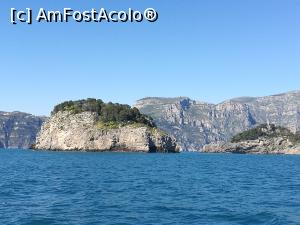 [P50] Pe mare, între Sorrento și Positano » foto by crismis
 - 
<span class="allrVoted glyphicon glyphicon-heart hidden" id="av961213"></span>
<a class="m-l-10 hidden" id="sv961213" onclick="voting_Foto_DelVot(,961213,17505)" role="button">șterge vot <span class="glyphicon glyphicon-remove"></span></a>
<a id="v9961213" class=" c-red"  onclick="voting_Foto_SetVot(961213)" role="button"><span class="glyphicon glyphicon-heart-empty"></span> <b>LIKE</b> = Votează poza</a> <img class="hidden"  id="f961213W9" src="/imagini/loader.gif" border="0" /><span class="AjErrMes hidden" id="e961213ErM"></span>