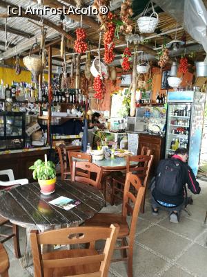 [P62] Interior Il Chiosco, Nocelle » foto by crismis
 - 
<span class="allrVoted glyphicon glyphicon-heart hidden" id="av965707"></span>
<a class="m-l-10 hidden" id="sv965707" onclick="voting_Foto_DelVot(,965707,17505)" role="button">șterge vot <span class="glyphicon glyphicon-remove"></span></a>
<a id="v9965707" class=" c-red"  onclick="voting_Foto_SetVot(965707)" role="button"><span class="glyphicon glyphicon-heart-empty"></span> <b>LIKE</b> = Votează poza</a> <img class="hidden"  id="f965707W9" src="/imagini/loader.gif" border="0" /><span class="AjErrMes hidden" id="e965707ErM"></span>