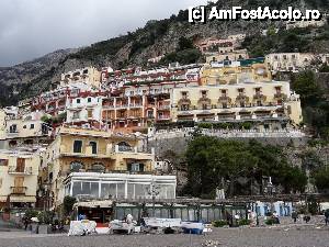 [P26] Positano vazut de pe plaja » foto by BOGDAN DSN
 - 
<span class="allrVoted glyphicon glyphicon-heart hidden" id="av505172"></span>
<a class="m-l-10 hidden" id="sv505172" onclick="voting_Foto_DelVot(,505172,17505)" role="button">șterge vot <span class="glyphicon glyphicon-remove"></span></a>
<a id="v9505172" class=" c-red"  onclick="voting_Foto_SetVot(505172)" role="button"><span class="glyphicon glyphicon-heart-empty"></span> <b>LIKE</b> = Votează poza</a> <img class="hidden"  id="f505172W9" src="/imagini/loader.gif" border="0" /><span class="AjErrMes hidden" id="e505172ErM"></span>