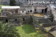 [P01] Intrare Pompei » foto by grigo*
 - 
<span class="allrVoted glyphicon glyphicon-heart hidden" id="av418792"></span>
<a class="m-l-10 hidden" id="sv418792" onclick="voting_Foto_DelVot(,418792,17505)" role="button">șterge vot <span class="glyphicon glyphicon-remove"></span></a>
<a id="v9418792" class=" c-red"  onclick="voting_Foto_SetVot(418792)" role="button"><span class="glyphicon glyphicon-heart-empty"></span> <b>LIKE</b> = Votează poza</a> <img class="hidden"  id="f418792W9" src="/imagini/loader.gif" border="0" /><span class="AjErrMes hidden" id="e418792ErM"></span>