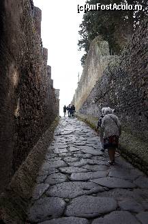 [P03] Pompei...  » foto by grigo*
 - 
<span class="allrVoted glyphicon glyphicon-heart hidden" id="av418794"></span>
<a class="m-l-10 hidden" id="sv418794" onclick="voting_Foto_DelVot(,418794,17505)" role="button">șterge vot <span class="glyphicon glyphicon-remove"></span></a>
<a id="v9418794" class=" c-red"  onclick="voting_Foto_SetVot(418794)" role="button"><span class="glyphicon glyphicon-heart-empty"></span> <b>LIKE</b> = Votează poza</a> <img class="hidden"  id="f418794W9" src="/imagini/loader.gif" border="0" /><span class="AjErrMes hidden" id="e418794ErM"></span>