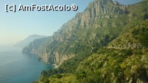 [P01] Primele imagini cu Coasta Amalfitana din autobuzul de Sorrento.  » foto by Aurici
 - 
<span class="allrVoted glyphicon glyphicon-heart hidden" id="av852035"></span>
<a class="m-l-10 hidden" id="sv852035" onclick="voting_Foto_DelVot(,852035,17505)" role="button">șterge vot <span class="glyphicon glyphicon-remove"></span></a>
<a id="v9852035" class=" c-red"  onclick="voting_Foto_SetVot(852035)" role="button"><span class="glyphicon glyphicon-heart-empty"></span> <b>LIKE</b> = Votează poza</a> <img class="hidden"  id="f852035W9" src="/imagini/loader.gif" border="0" /><span class="AjErrMes hidden" id="e852035ErM"></span>