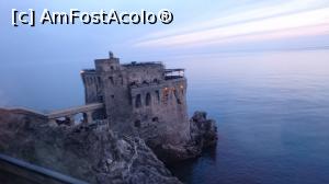 [P31] Un castel restaurant dupa care am tanjit intre Cetara si Maiori.  » foto by Aurici
 - 
<span class="allrVoted glyphicon glyphicon-heart hidden" id="av852065"></span>
<a class="m-l-10 hidden" id="sv852065" onclick="voting_Foto_DelVot(,852065,17505)" role="button">șterge vot <span class="glyphicon glyphicon-remove"></span></a>
<a id="v9852065" class=" c-red"  onclick="voting_Foto_SetVot(852065)" role="button"><span class="glyphicon glyphicon-heart-empty"></span> <b>LIKE</b> = Votează poza</a> <img class="hidden"  id="f852065W9" src="/imagini/loader.gif" border="0" /><span class="AjErrMes hidden" id="e852065ErM"></span>