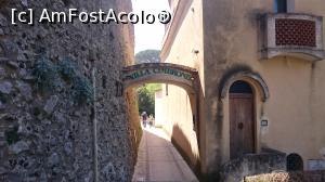 [P55] Acces Villa Cimbrone, pentru noi cel mai frumos lucru din Ravelo.  » foto by Aurici
 - 
<span class="allrVoted glyphicon glyphicon-heart hidden" id="av852089"></span>
<a class="m-l-10 hidden" id="sv852089" onclick="voting_Foto_DelVot(,852089,17505)" role="button">șterge vot <span class="glyphicon glyphicon-remove"></span></a>
<a id="v9852089" class=" c-red"  onclick="voting_Foto_SetVot(852089)" role="button"><span class="glyphicon glyphicon-heart-empty"></span> <b>LIKE</b> = Votează poza</a> <img class="hidden"  id="f852089W9" src="/imagini/loader.gif" border="0" /><span class="AjErrMes hidden" id="e852089ErM"></span>