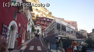[P02] Positano - prin centrul istoric, spre port.  » foto by Aurici
 - 
<span class="allrVoted glyphicon glyphicon-heart hidden" id="av852856"></span>
<a class="m-l-10 hidden" id="sv852856" onclick="voting_Foto_DelVot(,852856,17505)" role="button">șterge vot <span class="glyphicon glyphicon-remove"></span></a>
<a id="v9852856" class=" c-red"  onclick="voting_Foto_SetVot(852856)" role="button"><span class="glyphicon glyphicon-heart-empty"></span> <b>LIKE</b> = Votează poza</a> <img class="hidden"  id="f852856W9" src="/imagini/loader.gif" border="0" /><span class="AjErrMes hidden" id="e852856ErM"></span>
