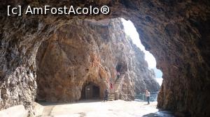 [P59] Grota de Smarald. Intrarea in grota se face pe usa din fata. Acolo niste barcute mici te asteapta si un tur nu dureaza mai mult de 10 minute cu pauze de poze cu tot.  » foto by Aurici
 - 
<span class="allrVoted glyphicon glyphicon-heart hidden" id="av853015"></span>
<a class="m-l-10 hidden" id="sv853015" onclick="voting_Foto_DelVot(,853015,17505)" role="button">șterge vot <span class="glyphicon glyphicon-remove"></span></a>
<a id="v9853015" class=" c-red"  onclick="voting_Foto_SetVot(853015)" role="button"><span class="glyphicon glyphicon-heart-empty"></span> <b>LIKE</b> = Votează poza</a> <img class="hidden"  id="f853015W9" src="/imagini/loader.gif" border="0" /><span class="AjErrMes hidden" id="e853015ErM"></span>