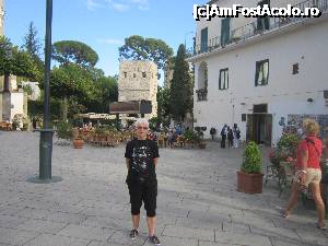 [P87] Ravello, in centru » foto by bica adriana
 - 
<span class="allrVoted glyphicon glyphicon-heart hidden" id="av695352"></span>
<a class="m-l-10 hidden" id="sv695352" onclick="voting_Foto_DelVot(,695352,17505)" role="button">șterge vot <span class="glyphicon glyphicon-remove"></span></a>
<a id="v9695352" class=" c-red"  onclick="voting_Foto_SetVot(695352)" role="button"><span class="glyphicon glyphicon-heart-empty"></span> <b>LIKE</b> = Votează poza</a> <img class="hidden"  id="f695352W9" src="/imagini/loader.gif" border="0" /><span class="AjErrMes hidden" id="e695352ErM"></span>