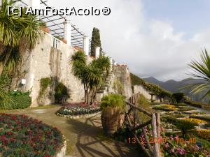 [P40] Ravello, plimbându-ne prin Grădinile Villei Rufolo » foto by irinad
 - 
<span class="allrVoted glyphicon glyphicon-heart hidden" id="av1156089"></span>
<a class="m-l-10 hidden" id="sv1156089" onclick="voting_Foto_DelVot(,1156089,17505)" role="button">șterge vot <span class="glyphicon glyphicon-remove"></span></a>
<a id="v91156089" class=" c-red"  onclick="voting_Foto_SetVot(1156089)" role="button"><span class="glyphicon glyphicon-heart-empty"></span> <b>LIKE</b> = Votează poza</a> <img class="hidden"  id="f1156089W9" src="/imagini/loader.gif" border="0" /><span class="AjErrMes hidden" id="e1156089ErM"></span>