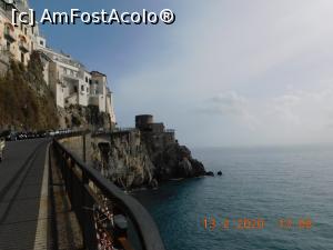 [P09] Amalfi în capătul spre Atrani » foto by irinad
 - 
<span class="allrVoted glyphicon glyphicon-heart hidden" id="av1164069"></span>
<a class="m-l-10 hidden" id="sv1164069" onclick="voting_Foto_DelVot(,1164069,17505)" role="button">șterge vot <span class="glyphicon glyphicon-remove"></span></a>
<a id="v91164069" class=" c-red"  onclick="voting_Foto_SetVot(1164069)" role="button"><span class="glyphicon glyphicon-heart-empty"></span> <b>LIKE</b> = Votează poza</a> <img class="hidden"  id="f1164069W9" src="/imagini/loader.gif" border="0" /><span class="AjErrMes hidden" id="e1164069ErM"></span>