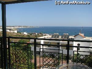 [P04] Vedere partiala din balconul de la etaj, cu toata marea in fata.  » foto by calatorul
 - 
<span class="allrVoted glyphicon glyphicon-heart hidden" id="av561991"></span>
<a class="m-l-10 hidden" id="sv561991" onclick="voting_Foto_DelVot(,561991,17543)" role="button">șterge vot <span class="glyphicon glyphicon-remove"></span></a>
<a id="v9561991" class=" c-red"  onclick="voting_Foto_SetVot(561991)" role="button"><span class="glyphicon glyphicon-heart-empty"></span> <b>LIKE</b> = Votează poza</a> <img class="hidden"  id="f561991W9" src="/imagini/loader.gif" border="0" /><span class="AjErrMes hidden" id="e561991ErM"></span>