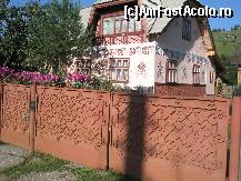 [P15] O alta casa si curte inflorata din Ciocanesti » foto by dorgo
 - 
<span class="allrVoted glyphicon glyphicon-heart hidden" id="av184696"></span>
<a class="m-l-10 hidden" id="sv184696" onclick="voting_Foto_DelVot(,184696,17554)" role="button">șterge vot <span class="glyphicon glyphicon-remove"></span></a>
<a id="v9184696" class=" c-red"  onclick="voting_Foto_SetVot(184696)" role="button"><span class="glyphicon glyphicon-heart-empty"></span> <b>LIKE</b> = Votează poza</a> <img class="hidden"  id="f184696W9" src="/imagini/loader.gif" border="0" /><span class="AjErrMes hidden" id="e184696ErM"></span>