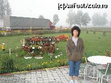 [P03] Langa parcarea motelului se gaseste un frumos aranjament floral si o terasa » foto by dorgo
 - 
<span class="allrVoted glyphicon glyphicon-heart hidden" id="av184676"></span>
<a class="m-l-10 hidden" id="sv184676" onclick="voting_Foto_DelVot(,184676,17554)" role="button">șterge vot <span class="glyphicon glyphicon-remove"></span></a>
<a id="v9184676" class=" c-red"  onclick="voting_Foto_SetVot(184676)" role="button"><span class="glyphicon glyphicon-heart-empty"></span> <b>LIKE</b> = Votează poza</a> <img class="hidden"  id="f184676W9" src="/imagini/loader.gif" border="0" /><span class="AjErrMes hidden" id="e184676ErM"></span>