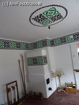 [P23] Țesutul - Muzeul Etnografic. » foto by tata123 🔱
 - 
<span class="allrVoted glyphicon glyphicon-heart hidden" id="av1254026"></span>
<a class="m-l-10 hidden" id="sv1254026" onclick="voting_Foto_DelVot(,1254026,17554)" role="button">șterge vot <span class="glyphicon glyphicon-remove"></span></a>
<a id="v91254026" class=" c-red"  onclick="voting_Foto_SetVot(1254026)" role="button"><span class="glyphicon glyphicon-heart-empty"></span> <b>LIKE</b> = Votează poza</a> <img class="hidden"  id="f1254026W9" src="/imagini/loader.gif" border="0" /><span class="AjErrMes hidden" id="e1254026ErM"></span>