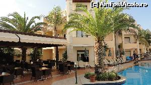 [P06] terasa de la piscina mare » foto by simon_niculae
 - 
<span class="allrVoted glyphicon glyphicon-heart hidden" id="av563733"></span>
<a class="m-l-10 hidden" id="sv563733" onclick="voting_Foto_DelVot(,563733,17581)" role="button">șterge vot <span class="glyphicon glyphicon-remove"></span></a>
<a id="v9563733" class=" c-red"  onclick="voting_Foto_SetVot(563733)" role="button"><span class="glyphicon glyphicon-heart-empty"></span> <b>LIKE</b> = Votează poza</a> <img class="hidden"  id="f563733W9" src="/imagini/loader.gif" border="0" /><span class="AjErrMes hidden" id="e563733ErM"></span>