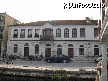 [P03] cladire veche istorica din portul Limenas » foto by sandu.53
 - 
<span class="allrVoted glyphicon glyphicon-heart hidden" id="av210416"></span>
<a class="m-l-10 hidden" id="sv210416" onclick="voting_Foto_DelVot(,210416,17583)" role="button">șterge vot <span class="glyphicon glyphicon-remove"></span></a>
<a id="v9210416" class=" c-red"  onclick="voting_Foto_SetVot(210416)" role="button"><span class="glyphicon glyphicon-heart-empty"></span> <b>LIKE</b> = Votează poza</a> <img class="hidden"  id="f210416W9" src="/imagini/loader.gif" border="0" /><span class="AjErrMes hidden" id="e210416ErM"></span>