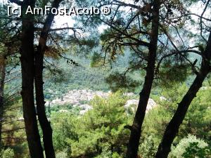 [P20] Spre satul de munte cu case cu acoperisuri rosii, Potamia.  » foto by dorgo
 - 
<span class="allrVoted glyphicon glyphicon-heart hidden" id="av814298"></span>
<a class="m-l-10 hidden" id="sv814298" onclick="voting_Foto_DelVot(,814298,17592)" role="button">șterge vot <span class="glyphicon glyphicon-remove"></span></a>
<a id="v9814298" class=" c-red"  onclick="voting_Foto_SetVot(814298)" role="button"><span class="glyphicon glyphicon-heart-empty"></span> <b>LIKE</b> = Votează poza</a> <img class="hidden"  id="f814298W9" src="/imagini/loader.gif" border="0" /><span class="AjErrMes hidden" id="e814298ErM"></span>