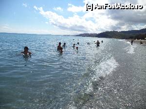 [P08] Paralia Skotinis, la mal se intinde o zona cu pietre care insa se raresc foarte mult odata intrat in apa.  » foto by dannaa
 - 
<span class="allrVoted glyphicon glyphicon-heart hidden" id="av564541"></span>
<a class="m-l-10 hidden" id="sv564541" onclick="voting_Foto_DelVot(,564541,17607)" role="button">șterge vot <span class="glyphicon glyphicon-remove"></span></a>
<a id="v9564541" class=" c-red"  onclick="voting_Foto_SetVot(564541)" role="button"><span class="glyphicon glyphicon-heart-empty"></span> <b>LIKE</b> = Votează poza</a> <img class="hidden"  id="f564541W9" src="/imagini/loader.gif" border="0" /><span class="AjErrMes hidden" id="e564541ErM"></span>