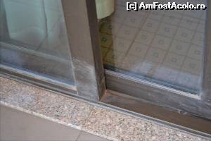 [P13] Praful de pe balcon. Stersesera ei ceva cu mopul, dar mai mult il intinsesera.  » foto by TraianS
 - 
<span class="allrVoted glyphicon glyphicon-heart hidden" id="av565880"></span>
<a class="m-l-10 hidden" id="sv565880" onclick="voting_Foto_DelVot(,565880,17628)" role="button">șterge vot <span class="glyphicon glyphicon-remove"></span></a>
<a id="v9565880" class=" c-red"  onclick="voting_Foto_SetVot(565880)" role="button"><span class="glyphicon glyphicon-heart-empty"></span> <b>LIKE</b> = Votează poza</a> <img class="hidden"  id="f565880W9" src="/imagini/loader.gif" border="0" /><span class="AjErrMes hidden" id="e565880ErM"></span>