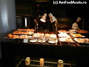 [P19] La breakfast - sectiunea de croisante. De toate felurile si foarte bune.  » foto by TraianS
 - 
<span class="allrVoted glyphicon glyphicon-heart hidden" id="av565886"></span>
<a class="m-l-10 hidden" id="sv565886" onclick="voting_Foto_DelVot(,565886,17628)" role="button">șterge vot <span class="glyphicon glyphicon-remove"></span></a>
<a id="v9565886" class=" c-red"  onclick="voting_Foto_SetVot(565886)" role="button"><span class="glyphicon glyphicon-heart-empty"></span> <b>LIKE</b> = Votează poza</a> <img class="hidden"  id="f565886W9" src="/imagini/loader.gif" border="0" /><span class="AjErrMes hidden" id="e565886ErM"></span>