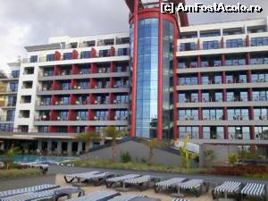 [P11] hotelul dinspre piscina » foto by Swan1
 - 
<span class="allrVoted glyphicon glyphicon-heart hidden" id="av566851"></span>
<a class="m-l-10 hidden" id="sv566851" onclick="voting_Foto_DelVot(,566851,17640)" role="button">șterge vot <span class="glyphicon glyphicon-remove"></span></a>
<a id="v9566851" class=" c-red"  onclick="voting_Foto_SetVot(566851)" role="button"><span class="glyphicon glyphicon-heart-empty"></span> <b>LIKE</b> = Votează poza</a> <img class="hidden"  id="f566851W9" src="/imagini/loader.gif" border="0" /><span class="AjErrMes hidden" id="e566851ErM"></span>