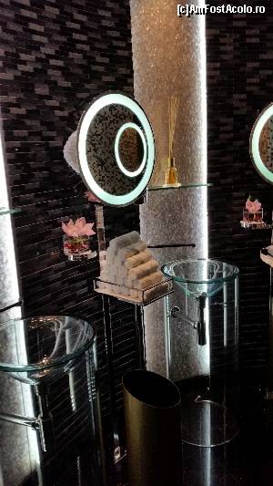 [P23] ladies room BAA » foto by ct64cas
 - 
<span class="allrVoted glyphicon glyphicon-heart hidden" id="av678040"></span>
<a class="m-l-10 hidden" id="sv678040" onclick="voting_Foto_DelVot(,678040,17667)" role="button">șterge vot <span class="glyphicon glyphicon-remove"></span></a>
<a id="v9678040" class=" c-red"  onclick="voting_Foto_SetVot(678040)" role="button"><span class="glyphicon glyphicon-heart-empty"></span> <b>LIKE</b> = Votează poza</a> <img class="hidden"  id="f678040W9" src="/imagini/loader.gif" border="0" /><span class="AjErrMes hidden" id="e678040ErM"></span>