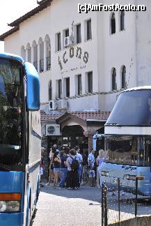 [P13] Excursie Meteora - magazinul Icons chiar la intrare » foto by deliutza27
 - 
<span class="allrVoted glyphicon glyphicon-heart hidden" id="av299263"></span>
<a class="m-l-10 hidden" id="sv299263" onclick="voting_Foto_DelVot(,299263,17685)" role="button">șterge vot <span class="glyphicon glyphicon-remove"></span></a>
<a id="v9299263" class=" c-red"  onclick="voting_Foto_SetVot(299263)" role="button"><span class="glyphicon glyphicon-heart-empty"></span> <b>LIKE</b> = Votează poza</a> <img class="hidden"  id="f299263W9" src="/imagini/loader.gif" border="0" /><span class="AjErrMes hidden" id="e299263ErM"></span>