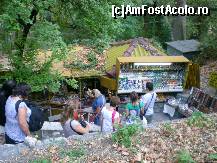 [P03] Valea Tempi - coborarea catre podul peste rau » foto by deliutza27
 - 
<span class="allrVoted glyphicon glyphicon-heart hidden" id="av299253"></span>
<a class="m-l-10 hidden" id="sv299253" onclick="voting_Foto_DelVot(,299253,17685)" role="button">șterge vot <span class="glyphicon glyphicon-remove"></span></a>
<a id="v9299253" class=" c-red"  onclick="voting_Foto_SetVot(299253)" role="button"><span class="glyphicon glyphicon-heart-empty"></span> <b>LIKE</b> = Votează poza</a> <img class="hidden"  id="f299253W9" src="/imagini/loader.gif" border="0" /><span class="AjErrMes hidden" id="e299253ErM"></span>