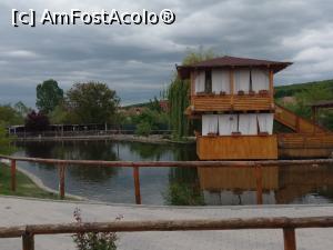 [P10] Al doilea lac de la Complexul Montana Garden din Răşinari, judeţul Sibiu.  » foto by traian.leuca †
 - 
<span class="allrVoted glyphicon glyphicon-heart hidden" id="av1144750"></span>
<a class="m-l-10 hidden" id="sv1144750" onclick="voting_Foto_DelVot(,1144750,17702)" role="button">șterge vot <span class="glyphicon glyphicon-remove"></span></a>
<a id="v91144750" class=" c-red"  onclick="voting_Foto_SetVot(1144750)" role="button"><span class="glyphicon glyphicon-heart-empty"></span> <b>LIKE</b> = Votează poza</a> <img class="hidden"  id="f1144750W9" src="/imagini/loader.gif" border="0" /><span class="AjErrMes hidden" id="e1144750ErM"></span>