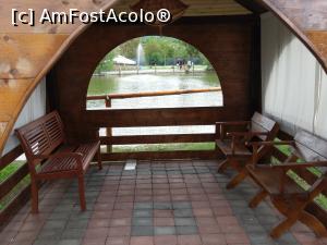 [P16] Interior căsuţă pentru relaxare pe marginea primului lac de la Complexul Montana Garden din Răşinari, judeţul Sibiu.  » foto by traian.leuca †
 - 
<span class="allrVoted glyphicon glyphicon-heart hidden" id="av1144756"></span>
<a class="m-l-10 hidden" id="sv1144756" onclick="voting_Foto_DelVot(,1144756,17702)" role="button">șterge vot <span class="glyphicon glyphicon-remove"></span></a>
<a id="v91144756" class=" c-red"  onclick="voting_Foto_SetVot(1144756)" role="button"><span class="glyphicon glyphicon-heart-empty"></span> <b>LIKE</b> = Votează poza</a> <img class="hidden"  id="f1144756W9" src="/imagini/loader.gif" border="0" /><span class="AjErrMes hidden" id="e1144756ErM"></span>