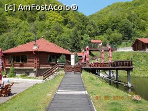 [P09] Complex Cheile Cibinului-spre restaurant » foto by ANILU
 - 
<span class="allrVoted glyphicon glyphicon-heart hidden" id="av742860"></span>
<a class="m-l-10 hidden" id="sv742860" onclick="voting_Foto_DelVot(,742860,17702)" role="button">șterge vot <span class="glyphicon glyphicon-remove"></span></a>
<a id="v9742860" class=" c-red"  onclick="voting_Foto_SetVot(742860)" role="button"><span class="glyphicon glyphicon-heart-empty"></span> <b>LIKE</b> = Votează poza</a> <img class="hidden"  id="f742860W9" src="/imagini/loader.gif" border="0" /><span class="AjErrMes hidden" id="e742860ErM"></span>