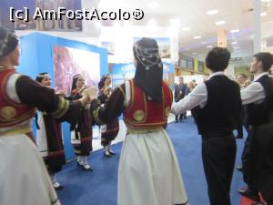 [P19] În drum spre ieşire un dans grecesc » foto by Michi
 - 
<span class="allrVoted glyphicon glyphicon-heart hidden" id="av834602"></span>
<a class="m-l-10 hidden" id="sv834602" onclick="voting_Foto_DelVot(,834602,17705)" role="button">șterge vot <span class="glyphicon glyphicon-remove"></span></a>
<a id="v9834602" class=" c-red"  onclick="voting_Foto_SetVot(834602)" role="button"><span class="glyphicon glyphicon-heart-empty"></span> <b>LIKE</b> = Votează poza</a> <img class="hidden"  id="f834602W9" src="/imagini/loader.gif" border="0" /><span class="AjErrMes hidden" id="e834602ErM"></span>