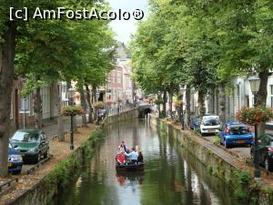 [P01] Casa unde s-a născut Piet Mondrian, e pe canalul adormit Kartegracht.  » foto by mireille
 - 
<span class="allrVoted glyphicon glyphicon-heart hidden" id="av923515"></span>
<a class="m-l-10 hidden" id="sv923515" onclick="voting_Foto_DelVot(,923515,17711)" role="button">șterge vot <span class="glyphicon glyphicon-remove"></span></a>
<a id="v9923515" class=" c-red"  onclick="voting_Foto_SetVot(923515)" role="button"><span class="glyphicon glyphicon-heart-empty"></span> <b>LIKE</b> = Votează poza</a> <img class="hidden"  id="f923515W9" src="/imagini/loader.gif" border="0" /><span class="AjErrMes hidden" id="e923515ErM"></span>