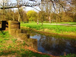 [P27] Parcul castelului » foto by Radu Tudoran
 - 
<span class="allrVoted glyphicon glyphicon-heart hidden" id="av860344"></span>
<a class="m-l-10 hidden" id="sv860344" onclick="voting_Foto_DelVot(,860344,17711)" role="button">șterge vot <span class="glyphicon glyphicon-remove"></span></a>
<a id="v9860344" class=" c-red"  onclick="voting_Foto_SetVot(860344)" role="button"><span class="glyphicon glyphicon-heart-empty"></span> <b>LIKE</b> = Votează poza</a> <img class="hidden"  id="f860344W9" src="/imagini/loader.gif" border="0" /><span class="AjErrMes hidden" id="e860344ErM"></span>