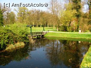 [P12] Canalele nu pot lipsi de pe domeniul unui castel olandez » foto by Radu Tudoran
 - 
<span class="allrVoted glyphicon glyphicon-heart hidden" id="av903417"></span>
<a class="m-l-10 hidden" id="sv903417" onclick="voting_Foto_DelVot(,903417,17711)" role="button">șterge vot <span class="glyphicon glyphicon-remove"></span></a>
<a id="v9903417" class=" c-red"  onclick="voting_Foto_SetVot(903417)" role="button"><span class="glyphicon glyphicon-heart-empty"></span> <b>LIKE</b> = Votează poza</a> <img class="hidden"  id="f903417W9" src="/imagini/loader.gif" border="0" /><span class="AjErrMes hidden" id="e903417ErM"></span>