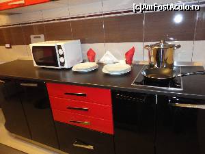 [P05] bucataria din camera de hotel la Vila HD Hunedoara » foto by turist_calatorescu*
 - 
<span class="allrVoted glyphicon glyphicon-heart hidden" id="av574019"></span>
<a class="m-l-10 hidden" id="sv574019" onclick="voting_Foto_DelVot(,574019,17716)" role="button">șterge vot <span class="glyphicon glyphicon-remove"></span></a>
<a id="v9574019" class=" c-red"  onclick="voting_Foto_SetVot(574019)" role="button"><span class="glyphicon glyphicon-heart-empty"></span> <b>LIKE</b> = Votează poza</a> <img class="hidden"  id="f574019W9" src="/imagini/loader.gif" border="0" /><span class="AjErrMes hidden" id="e574019ErM"></span>