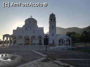 [P73] Kamena Vourla - biserica Agios Panteleimon » foto by Cris
 - 
<span class="allrVoted glyphicon glyphicon-heart hidden" id="av859855"></span>
<a class="m-l-10 hidden" id="sv859855" onclick="voting_Foto_DelVot(,859855,17719)" role="button">șterge vot <span class="glyphicon glyphicon-remove"></span></a>
<a id="v9859855" class=" c-red"  onclick="voting_Foto_SetVot(859855)" role="button"><span class="glyphicon glyphicon-heart-empty"></span> <b>LIKE</b> = Votează poza</a> <img class="hidden"  id="f859855W9" src="/imagini/loader.gif" border="0" /><span class="AjErrMes hidden" id="e859855ErM"></span>