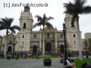 [P28] Catedrala din Plaza de Armas » foto by buterfly*
 - 
<span class="allrVoted glyphicon glyphicon-heart hidden" id="av811637"></span>
<a class="m-l-10 hidden" id="sv811637" onclick="voting_Foto_DelVot(,811637,17742)" role="button">șterge vot <span class="glyphicon glyphicon-remove"></span></a>
<a id="v9811637" class=" c-red"  onclick="voting_Foto_SetVot(811637)" role="button"><span class="glyphicon glyphicon-heart-empty"></span> <b>LIKE</b> = Votează poza</a> <img class="hidden"  id="f811637W9" src="/imagini/loader.gif" border="0" /><span class="AjErrMes hidden" id="e811637ErM"></span>