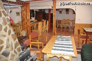 [P26] sala de mese de la parter » foto by alunelu69
 - 
<span class="allrVoted glyphicon glyphicon-heart hidden" id="av674316"></span>
<a class="m-l-10 hidden" id="sv674316" onclick="voting_Foto_DelVot(,674316,17757)" role="button">șterge vot <span class="glyphicon glyphicon-remove"></span></a>
<a id="v9674316" class=" c-red"  onclick="voting_Foto_SetVot(674316)" role="button"><span class="glyphicon glyphicon-heart-empty"></span> <b>LIKE</b> = Votează poza</a> <img class="hidden"  id="f674316W9" src="/imagini/loader.gif" border="0" /><span class="AjErrMes hidden" id="e674316ErM"></span>