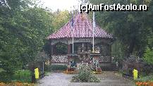 [P05] monument si foisor in parcul central al orasului Gura Humorului » foto by cristi82d
 - 
<span class="allrVoted glyphicon glyphicon-heart hidden" id="av141666"></span>
<a class="m-l-10 hidden" id="sv141666" onclick="voting_Foto_DelVot(,141666,17758)" role="button">șterge vot <span class="glyphicon glyphicon-remove"></span></a>
<a id="v9141666" class=" c-red"  onclick="voting_Foto_SetVot(141666)" role="button"><span class="glyphicon glyphicon-heart-empty"></span> <b>LIKE</b> = Votează poza</a> <img class="hidden"  id="f141666W9" src="/imagini/loader.gif" border="0" /><span class="AjErrMes hidden" id="e141666ErM"></span>