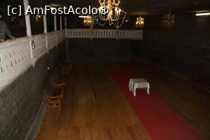 [P19] Sala de bal » foto by DOINITA
 - 
<span class="allrVoted glyphicon glyphicon-heart hidden" id="av1471617"></span>
<a class="m-l-10 hidden" id="sv1471617" onclick="voting_Foto_DelVot(,1471617,17758)" role="button">șterge vot <span class="glyphicon glyphicon-remove"></span></a>
<a id="v91471617" class=" c-red"  onclick="voting_Foto_SetVot(1471617)" role="button"><span class="glyphicon glyphicon-heart-empty"></span> <b>LIKE</b> = Votează poza</a> <img class="hidden"  id="f1471617W9" src="/imagini/loader.gif" border="0" /><span class="AjErrMes hidden" id="e1471617ErM"></span>