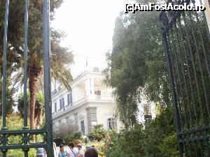 [P06] Intrarea în palatul Achillion. » foto by carmenvieru11
 - 
<span class="allrVoted glyphicon glyphicon-heart hidden" id="av699420"></span>
<a class="m-l-10 hidden" id="sv699420" onclick="voting_Foto_DelVot(,699420,17783)" role="button">șterge vot <span class="glyphicon glyphicon-remove"></span></a>
<a id="v9699420" class=" c-red"  onclick="voting_Foto_SetVot(699420)" role="button"><span class="glyphicon glyphicon-heart-empty"></span> <b>LIKE</b> = Votează poza</a> <img class="hidden"  id="f699420W9" src="/imagini/loader.gif" border="0" /><span class="AjErrMes hidden" id="e699420ErM"></span>