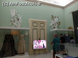 [P50] Sala dedicată Mariei Callas și câteva din costumele ei de scenă din Milano. » foto by maryka
 - 
<span class="allrVoted glyphicon glyphicon-heart hidden" id="av1246951"></span>
<a class="m-l-10 hidden" id="sv1246951" onclick="voting_Foto_DelVot(,1246951,17783)" role="button">șterge vot <span class="glyphicon glyphicon-remove"></span></a>
<a id="v91246951" class=" c-red"  onclick="voting_Foto_SetVot(1246951)" role="button"><span class="glyphicon glyphicon-heart-empty"></span> <b>LIKE</b> = Votează poza</a> <img class="hidden"  id="f1246951W9" src="/imagini/loader.gif" border="0" /><span class="AjErrMes hidden" id="e1246951ErM"></span>