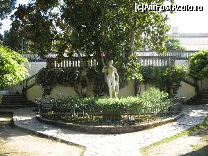 [P25] Gradinile Palatului Achilleion, Corfu » foto by vlado2
 - 
<span class="allrVoted glyphicon glyphicon-heart hidden" id="av578918"></span>
<a class="m-l-10 hidden" id="sv578918" onclick="voting_Foto_DelVot(,578918,17783)" role="button">șterge vot <span class="glyphicon glyphicon-remove"></span></a>
<a id="v9578918" class=" c-red"  onclick="voting_Foto_SetVot(578918)" role="button"><span class="glyphicon glyphicon-heart-empty"></span> <b>LIKE</b> = Votează poza</a> <img class="hidden"  id="f578918W9" src="/imagini/loader.gif" border="0" /><span class="AjErrMes hidden" id="e578918ErM"></span>