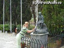 [P13] Palatul Achillion - in curtea din fata palatului statuia zeului Mercur ( o simpla mangaiere va aduce noroc la bani si comert ) » foto by Diaura*
 - 
<span class="allrVoted glyphicon glyphicon-heart hidden" id="av38658"></span>
<a class="m-l-10 hidden" id="sv38658" onclick="voting_Foto_DelVot(,38658,17783)" role="button">șterge vot <span class="glyphicon glyphicon-remove"></span></a>
<a id="v938658" class=" c-red"  onclick="voting_Foto_SetVot(38658)" role="button"><span class="glyphicon glyphicon-heart-empty"></span> <b>LIKE</b> = Votează poza</a> <img class="hidden"  id="f38658W9" src="/imagini/loader.gif" border="0" /><span class="AjErrMes hidden" id="e38658ErM"></span>