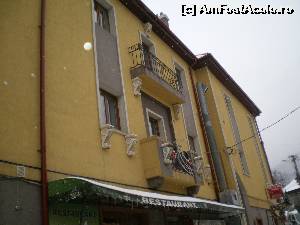 [P02] HOTEL MARASESTI-FATADA LATERALA DREAPTA CU ORNAMENTE ARHITECTONICE » foto by ile57b
 - 
<span class="allrVoted glyphicon glyphicon-heart hidden" id="av579769"></span>
<a class="m-l-10 hidden" id="sv579769" onclick="voting_Foto_DelVot(,579769,17793)" role="button">șterge vot <span class="glyphicon glyphicon-remove"></span></a>
<a id="v9579769" class=" c-red"  onclick="voting_Foto_SetVot(579769)" role="button"><span class="glyphicon glyphicon-heart-empty"></span> <b>LIKE</b> = Votează poza</a> <img class="hidden"  id="f579769W9" src="/imagini/loader.gif" border="0" /><span class="AjErrMes hidden" id="e579769ErM"></span>