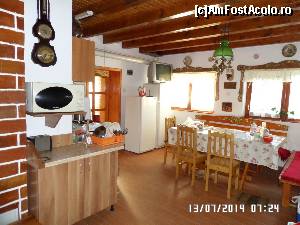 [P06] Spațioasa bucătărie a pensiunii Casa Ana » foto by Alina53
 - 
<span class="allrVoted glyphicon glyphicon-heart hidden" id="av581312"></span>
<a class="m-l-10 hidden" id="sv581312" onclick="voting_Foto_DelVot(,581312,17814)" role="button">șterge vot <span class="glyphicon glyphicon-remove"></span></a>
<a id="v9581312" class=" c-red"  onclick="voting_Foto_SetVot(581312)" role="button"><span class="glyphicon glyphicon-heart-empty"></span> <b>LIKE</b> = Votează poza</a> <img class="hidden"  id="f581312W9" src="/imagini/loader.gif" border="0" /><span class="AjErrMes hidden" id="e581312ErM"></span>