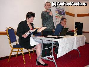 [P05] Discursul „părintelui AFA” la începutul festivităţii de premiere » foto by Claudiu U.
 - 
<span class="allrVoted glyphicon glyphicon-heart hidden" id="av614352"></span>
<a class="m-l-10 hidden" id="sv614352" onclick="voting_Foto_DelVot(,614352,17815)" role="button">șterge vot <span class="glyphicon glyphicon-remove"></span></a>
<a id="v9614352" class=" c-red"  onclick="voting_Foto_SetVot(614352)" role="button"><span class="glyphicon glyphicon-heart-empty"></span> <b>LIKE</b> = Votează poza</a> <img class="hidden"  id="f614352W9" src="/imagini/loader.gif" border="0" /><span class="AjErrMes hidden" id="e614352ErM"></span>