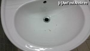 [P04] Chiuveta crapata.  » foto by expertu
 - 
<span class="allrVoted glyphicon glyphicon-heart hidden" id="av606603"></span>
<a class="m-l-10 hidden" id="sv606603" onclick="voting_Foto_DelVot(,606603,17815)" role="button">șterge vot <span class="glyphicon glyphicon-remove"></span></a>
<a id="v9606603" class=" c-red"  onclick="voting_Foto_SetVot(606603)" role="button"><span class="glyphicon glyphicon-heart-empty"></span> <b>LIKE</b> = Votează poza</a> <img class="hidden"  id="f606603W9" src="/imagini/loader.gif" border="0" /><span class="AjErrMes hidden" id="e606603ErM"></span>
