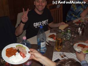 [P07] Întâlnirea AFA cu numărul șapte - o privire criminală către o farfurie la fel » foto by Dragoș_MD
 - 
<span class="allrVoted glyphicon glyphicon-heart hidden" id="av606005"></span>
<a class="m-l-10 hidden" id="sv606005" onclick="voting_Foto_DelVot(,606005,17815)" role="button">șterge vot <span class="glyphicon glyphicon-remove"></span></a>
<a id="v9606005" class=" c-red"  onclick="voting_Foto_SetVot(606005)" role="button"><span class="glyphicon glyphicon-heart-empty"></span> <b>LIKE</b> = Votează poza</a> <img class="hidden"  id="f606005W9" src="/imagini/loader.gif" border="0" /><span class="AjErrMes hidden" id="e606005ErM"></span>