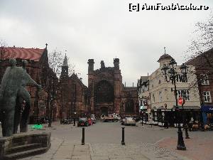 [P08] Frontal, in plan secund, Catedrala din Chester. Se remarca fatada proeminenta, de pe latura vestica » foto by zuftim
 - 
<span class="allrVoted glyphicon glyphicon-heart hidden" id="av581479"></span>
<a class="m-l-10 hidden" id="sv581479" onclick="voting_Foto_DelVot(,581479,17820)" role="button">șterge vot <span class="glyphicon glyphicon-remove"></span></a>
<a id="v9581479" class=" c-red"  onclick="voting_Foto_SetVot(581479)" role="button"><span class="glyphicon glyphicon-heart-empty"></span> <b>LIKE</b> = Votează poza</a> <img class="hidden"  id="f581479W9" src="/imagini/loader.gif" border="0" /><span class="AjErrMes hidden" id="e581479ErM"></span>